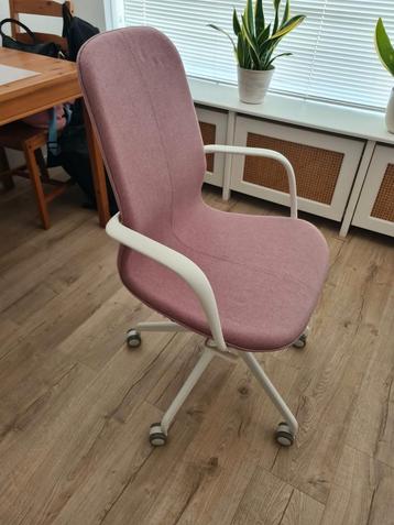 Roze Bureaustoel - Hoogte Verstelbaar, Nieuwstaat beschikbaar voor biedingen
