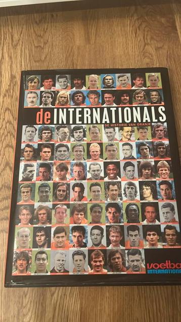 H. van der Steen - De internationals beschikbaar voor biedingen