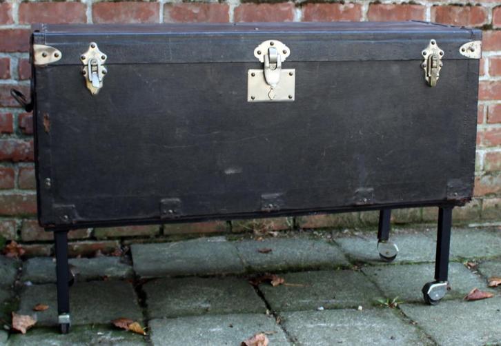 Koffer of kastje gemaakt van oldtimer autokoffer., Auto diversen, Overige Auto diversen, Ophalen