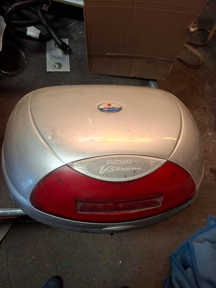 Suzuki V Strom topkoffer + topkoffer montagerek., Motoren, Accessoires | Koffers en Tassen, Ophalen of Verzenden