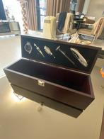 Houten wijnkist met accessoires, Nieuw, Ophalen of Verzenden, Minder dan 5 flessen, Minder dan 50 cm