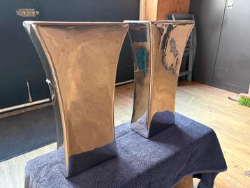 Vazen 2 stuks Art- Deco Stijl zilver look beschikbaar voor biedingen