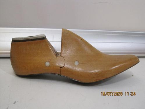 schoenleest hout met metaal brocante (350), Antiek en Kunst, Curiosa en Brocante, Ophalen of Verzenden