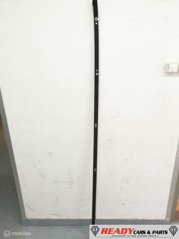 PASSAT B8 3G VARIANT Dakrail rechts chroom 3G9860034K CHROME beschikbaar voor biedingen