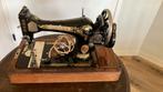 Mooie antieke, oude handnaaimachine. De sleutel ontbreekt., Antiek en Kunst, Antiek | Naaimachines, Ophalen