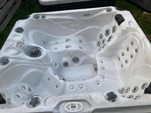 ❤️‍🔥 JACUZZI GEBRUIKT ❤️‍🔥 1 JAAR GARANTIE ❤️‍🔥, Tuin en Terras, Bubbelbaden en Hottubs, Zo goed als nieuw, Vast, Filter, Ophalen of Verzenden