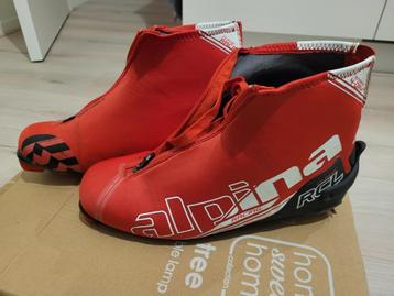 Alpina langlaufen boots beschikbaar voor biedingen