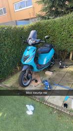 Piaggio Zip 4t 2v (2016) - Miami Blue bieden naar waarde AUB, Fietsen en Brommers, Brommeronderdelen | Scooters, Ophalen, Gebruikt