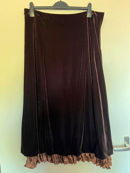 Nieuwe rok Pulls maar 46, Kleding | Dames, Rokken, Nieuw, Maat 46/48 (XL) of groter, Bruin, Onder de knie, Ophalen of Verzenden