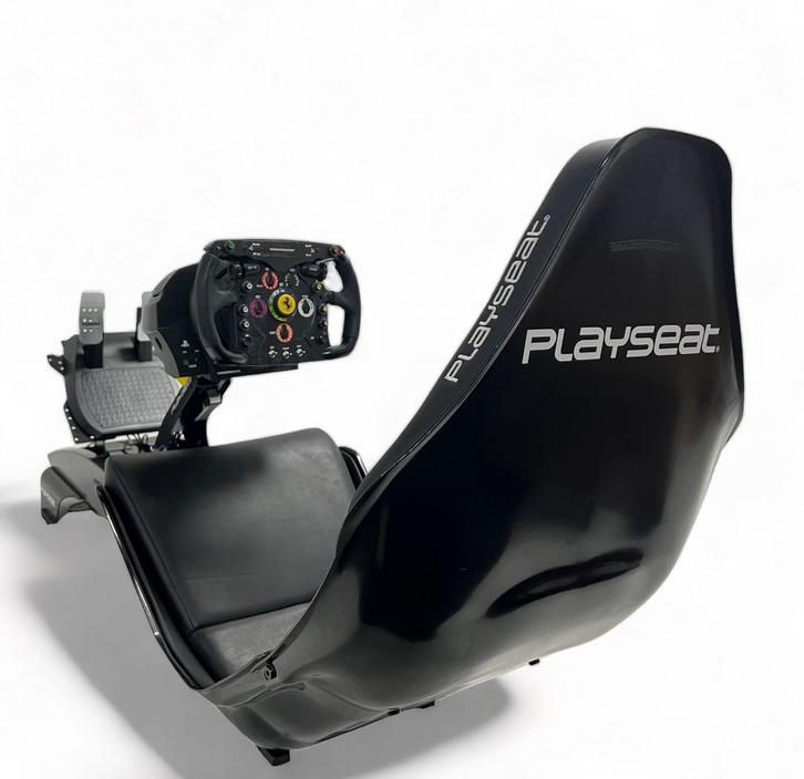 Te Huur | Playseat F1 + Stuur en pedalen, Spelcomputers en Games, Spelcomputers | Sony PlayStation 4, Zo goed als nieuw, Zonder controller