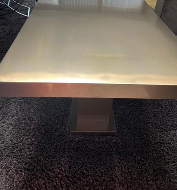 Luxe moderne eettafel + stoelen beschikbaar voor biedingen