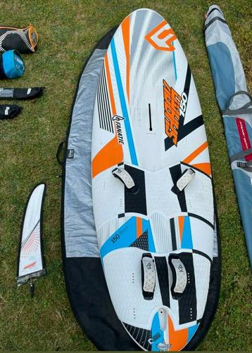 Surfset surfplank Shark fanatic inclusief 2 volledige setjes beschikbaar voor biedingen