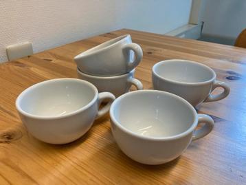 5 cappuccino-kopjes beschikbaar voor biedingen