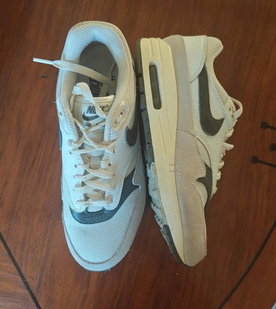 Nike Air Max maat 41, Kleding | Heren, Schoenen, Wit, Nike, Ophalen of Verzenden, Sneakers of Gympen