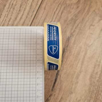 Volle rol priority stickers  beschikbaar voor biedingen