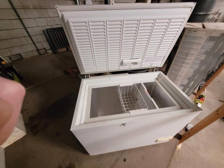 Vrieskist - Ruime opslag voor al uw diepvriesproducten!, Witgoed en Apparatuur, Vriezers en Diepvrieskisten, Gebruikt, Vrijstaand