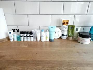 Diverse verzorgings producten oa Rituals Therme Dove etc