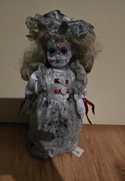 Creepy doll Nanette horror pop halloween ghotic haunted, Verzamelen, Poppen, Zo goed als nieuw, Pop, Ophalen of Verzenden