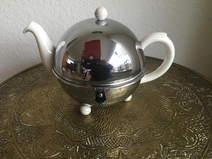 Klassieke theepot met warmhoudmantel, Huis en Inrichting, Keuken | Servies, Gebruikt, Overige typen, Overige stijlen, Porselein