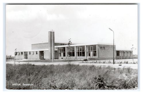 Andijk, Dorpshuis, Verzamelen, Ansichtkaarten | Nederland, Gelopen, Noord-Holland, 1960 tot 1980, Verzenden