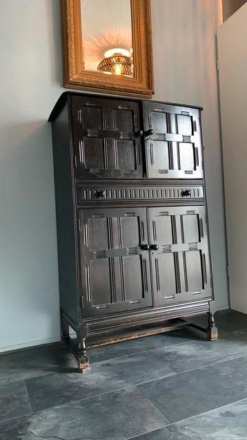 Kast secretair (Spaans, zwart) beschikbaar voor biedingen