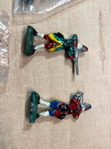 16 tinnen soldaatjes beschikbaar voor biedingen