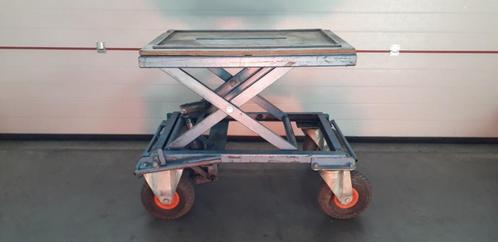 Stevige Heftafel met buitenbanden, Doe-het-zelf en Verbouw, Werkbanken, Gebruikt, Inklapbaar, Ophalen
