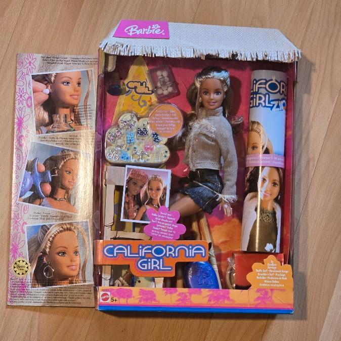 Cali Girl So Excellent Earrings Barbie Mattel B5766, NrfB, Verzamelen, Poppen, Nieuw, Pop, Ophalen of Verzenden