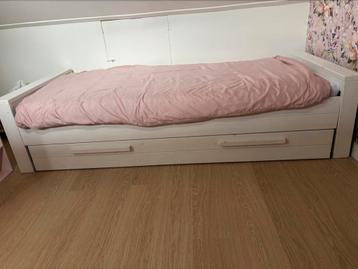 KOOPJE! Eenpersoonsbed met la