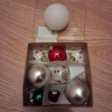Kerstballen beschikbaar voor biedingen