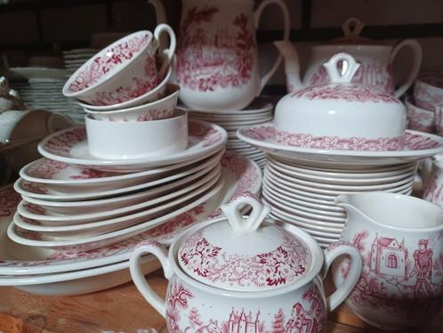 Serviesdelen richmond rood, Antiek en Kunst, Antiek | Servies compleet, Ophalen of Verzenden