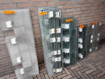 Frontjes in diverse maten Zitstokken  beschikbaar voor biedingen