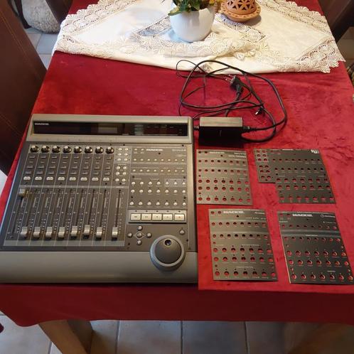 MACKIE CONTROL UNIVERSAL, Muziek en Instrumenten, Midi-apparatuur, Gebruikt, Ophalen