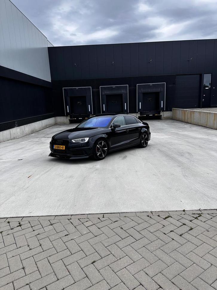 Audi A3 limousine 1.4TFSI s3 uitvoering(nieuwe motor 163xxx), Auto's, Audi, A3, Benzine, A, Sedan, Automaat, Origineel Nederlands