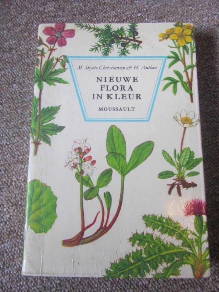 nieuwe flora in kleur, Boeken, Natuur, Gelezen, Bloemen, Planten en Bomen, Ophalen of Verzenden