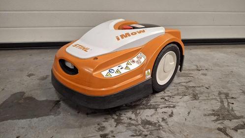 Stihl RMI 422.0 robotmaaier (2010 uur), Tuin en Terras, Robotmaaiers, Gebruikt, 20 tot 25 cm, Met regensensor, Ophalen