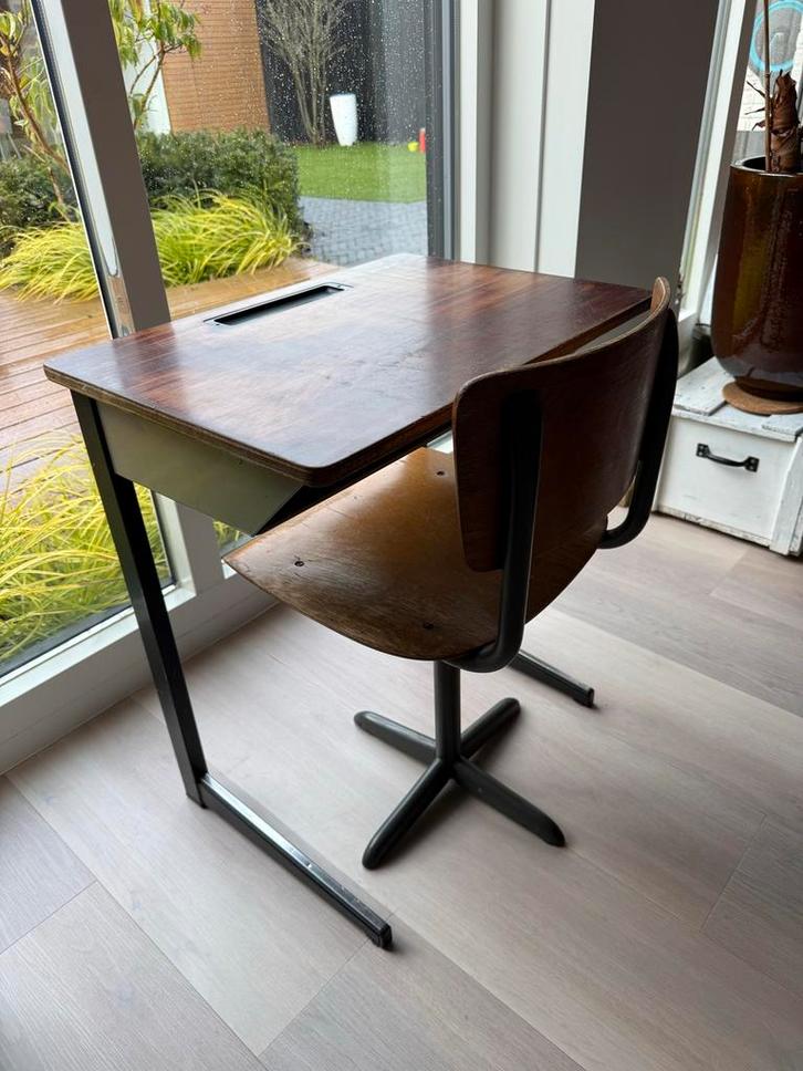 Vintage Kinderbureau met Stoel, Huis en Inrichting, Bureaus, Gebruikt, Bureau, Ophalen