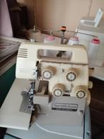 Overlock 4 draads bernette 334 D, Hobby en Vrije tijd, Naaimachines en Toebehoren, Lockmachine, Gebruikt, Ophalen of Verzenden