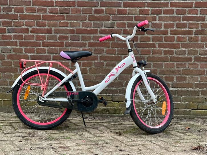 Verschillende kinderfietsen, Tuin en Terras, Overkappingen, Zo goed als nieuw, Ophalen