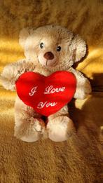 NIEUWE I LOVE U BEERTJE
- 5 EURO VASTE PRIJS, Verzamelen, Beren en Cherished Teddies, Ophalen of Verzenden, Nieuw, Stoffen beer