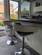 2 barkrukken, zwart/wit, Huis en Inrichting, Barkrukken, 2 krukken, Ophalen, Gebruikt