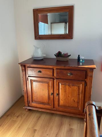 Commode / kaptafel beschikbaar voor biedingen