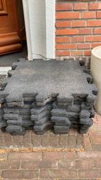 11 rubberen matten (50 x 50 cm), Ophalen, Zo goed als nieuw, Overige materialen