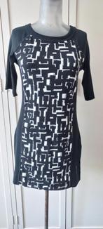 MarcCain Sports tuniek zwart/wit maat N4 (40) zgan, Kleding | Dames, Maat 38/40 (M), Zwart, Ophalen of Verzenden, Zo goed als nieuw