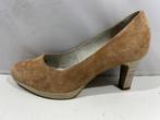 Tamaris, maat 38 licht bruin suède plateau pumps, Tamaris, Bruin, Verzenden, Zo goed als nieuw