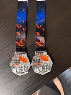 Dam tot Damloop Medailles 2x nieuw, Ophalen of Verzenden, Nieuw, Sport, Speldje of Pin