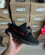 Adidas YEEZY Boost 350 V2 BRED EU 43 1/3, Kleding | Heren, Schoenen, Zwart, Nieuw, Ophalen of Verzenden, Sneakers of Gympen