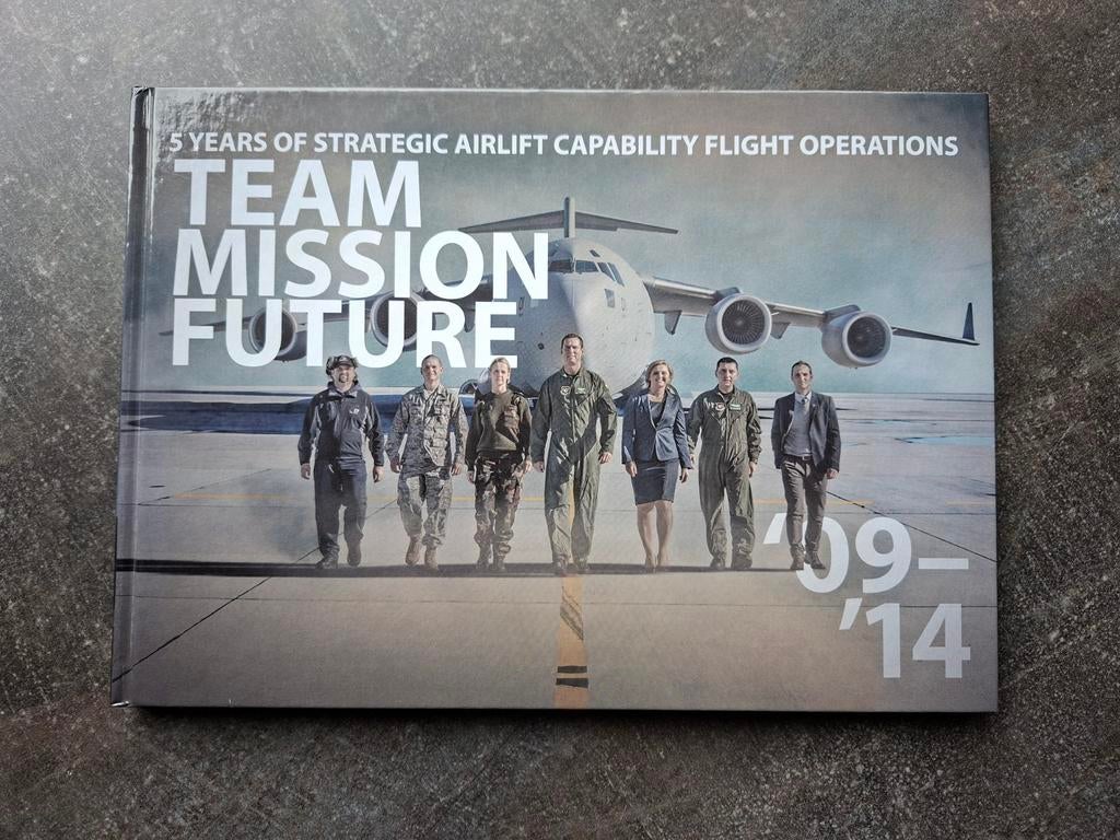 Team mission future - PAPA STRATEGIC AIRLIFT CAPABILITY, Ophalen of Verzenden, Zo goed als nieuw