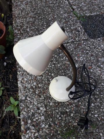 Vintage bureaulampje met drukknopje en buigzame hals beschikbaar voor biedingen