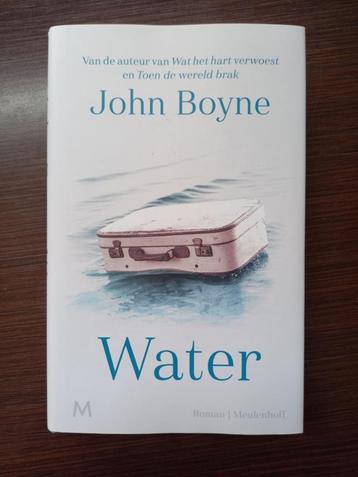 Boek John Boyne - Water beschikbaar voor biedingen